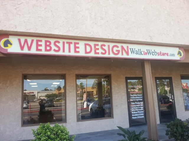 Walk in Web Store