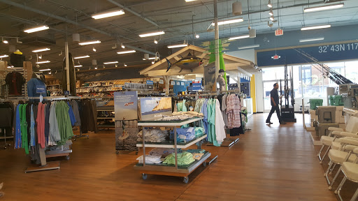 Marine Supply Store «West Marine», reviews and photos, 1250 Rosecrans St, San Diego, CA 92106, USA