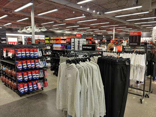 Sporting Goods Store «Nike Factory Store», reviews and photos, 15609 FL-535, Orlando, FL 32821, USA