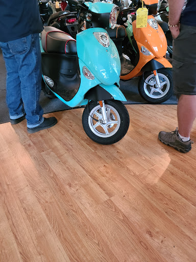 Motor Scooter Dealer «Scooterworks Chicago», reviews and photos, 5410 N Damen Ave, Chicago, IL 60625, USA