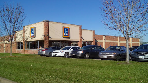 ALDI, 2401 Hanley Rd, Hudson, WI 54016, USA, 