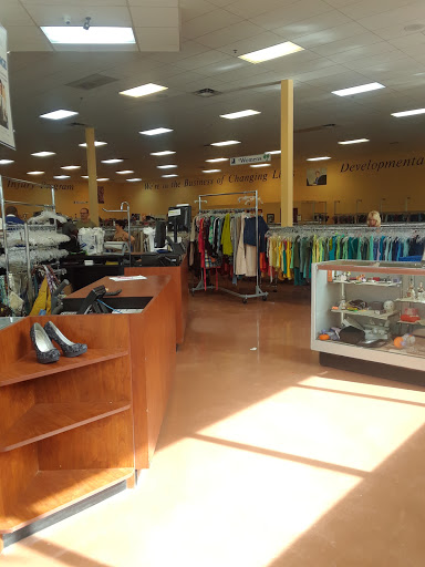 Thrift Store «Goodwill Port St. Lucie/Gatlin Store & Donation Center», reviews and photos