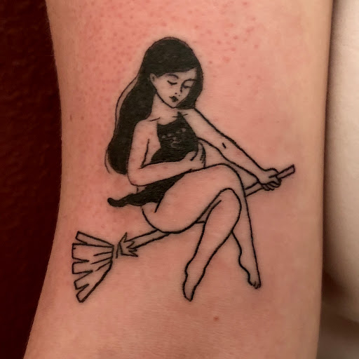 Tattoo Shop «PermaGrafix Tattoo», reviews and photos, 2217 Santiam Hwy SE, Albany, OR 97322, USA