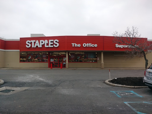 Office Supply Store «Staples», reviews and photos, 1370 W Ridge Rd, Rochester, NY 14615, USA