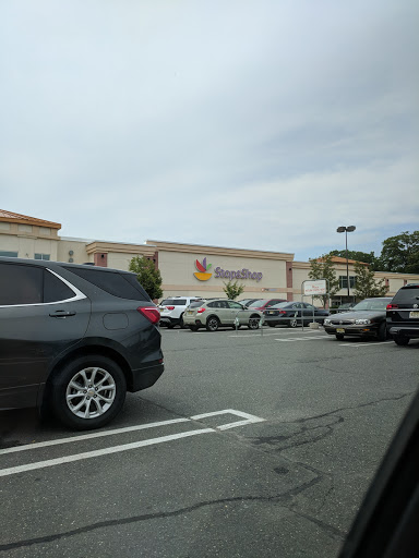 Grocery Store «Super Stop & Shop», reviews and photos, 600 Kinderkamack Rd, Emerson, NJ 07630, USA