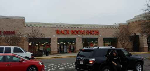 Rack Room Shoes, 1636 Gadsden Hwy #100, Birmingham, AL 35235, USA, 