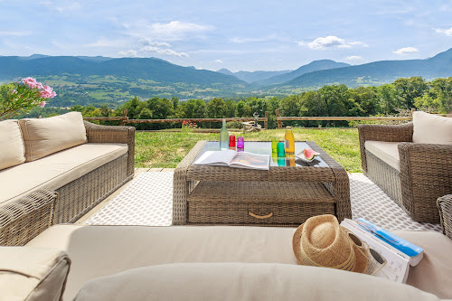 Chambres et table d’hôtes de charme : terrasse, jardin, SPAS de nage et de bien-être, Parc Naturel Régional des Bauges à Arith