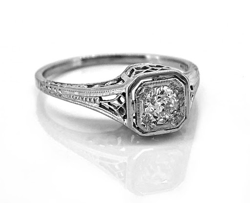 Jewelry Store «Gesner Estate Jewelry», reviews and photos, 1600 W Bay Dr, Largo, FL 33770, USA