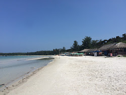 Minh Chau Beach II'in fotoğrafı düz ve uzun ile birlikte