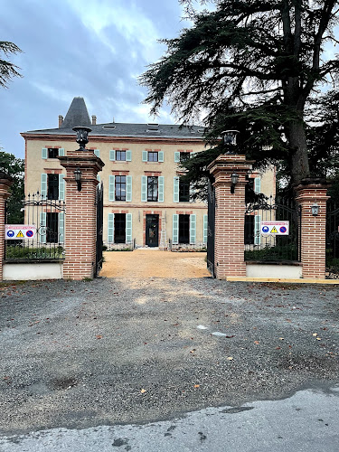 hôtels REVĪVŌ Wellness Resort, Château de Fiac Fiac