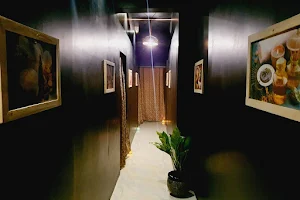 Float and fly saloon and spa image