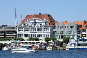 Hotel Deutscher Kaiser - Lübeck image