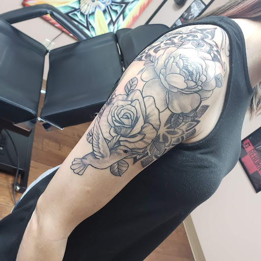 Explore mom tribute tattoo ideas, creative tattoo ideas in Fort Payne, available at Broken Arrow Tattoo Co.