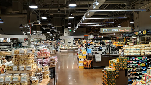 Gourmet Grocery Store «Metropolitan Market», reviews and photos, 2320 42nd Ave SW, Seattle, WA 98116, USA