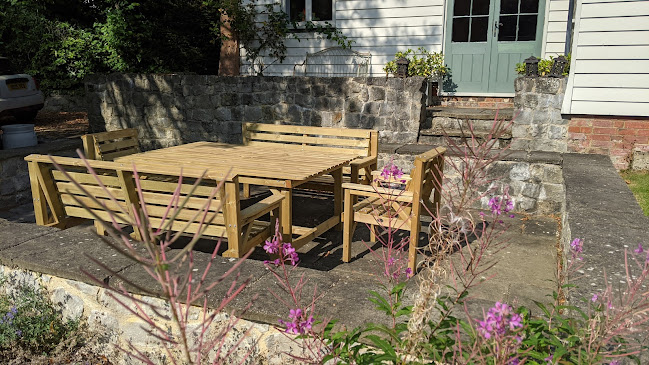 Reviews of Plane and Simple Garden in Maidstone - Furniture store