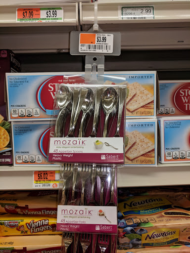 Grocery Store «Richmond Market & Beverage», reviews and photos, 56 Railroad St, Richmond, VT 05477, USA