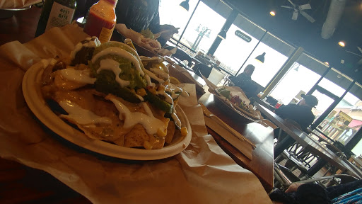 Mexican Restaurant «QDOBA Mexican Eats», reviews and photos, 1082 Town and Country Crossing Dr, Town and Country, MO 63017, USA