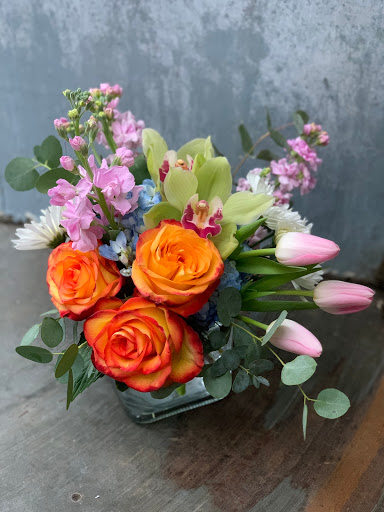 Florist «Petals & Vines», reviews and photos, 410 Main St E, Monmouth, OR 97361, USA