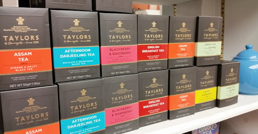 Gift Basket Store «Goldenberry Gifts & Gourmet», reviews and photos, 149 Cherry St, New Canaan, CT 06840, USA