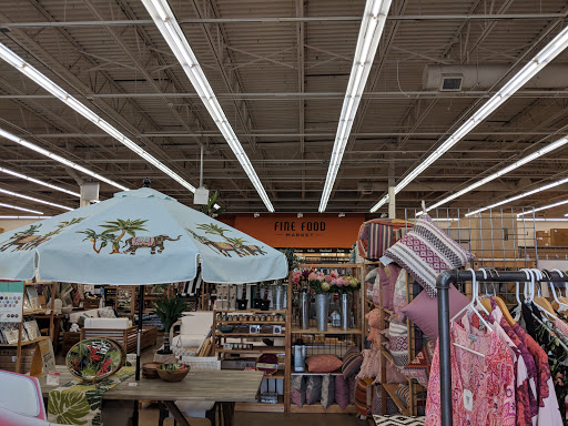 Furniture Store «Cost Plus World Market», reviews and photos, 2155 W 22nd St #500, Oak Brook, IL 60523, USA