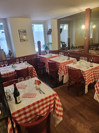 Atmosphère du Restaurant français Au P'Tit Bouchon à Vienne - n°11
