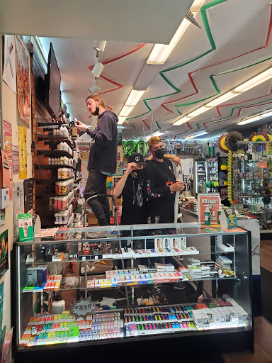 Tobacco Shop «Wild Side Smoke Shop», reviews and photos, 25 E 11th Ave, Eugene, OR 97401, USA