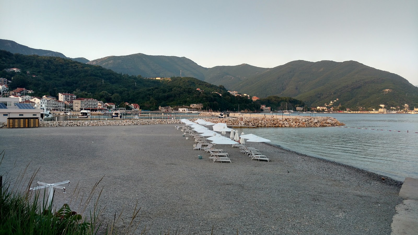 Lazure beach'in fotoğrafı imkanlar alanı