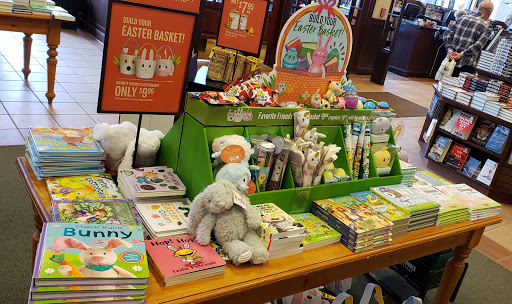 Book Store «Barnes & Noble», reviews and photos, 5380 US-14, Crystal Lake, IL 60014, USA