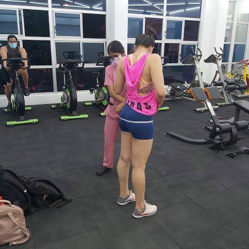 Gyms with swimming pool Guayaquil