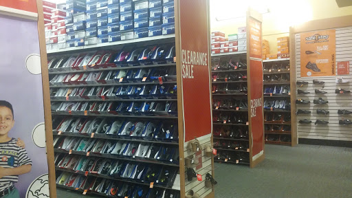 Shoe Store «Payless ShoeSource», reviews and photos, 5808 Bergenline Ave, West New York, NJ 07093, USA