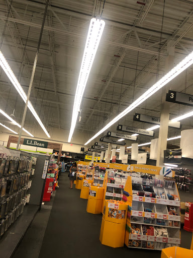 Office Supply Store «Staples», reviews and photos, 1075 N Main St, Warrington, PA 18976, USA