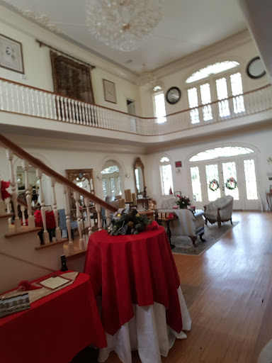 Bed & Breakfast «Oak Crest Mansion Inn», reviews and photos, 5267 Menge Ave, Pass Christian, MS 39571, USA