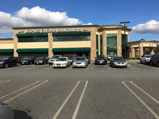 Book Store «Barnes & Noble», reviews and photos, 765 NJ-17, Paramus, NJ 07652, USA