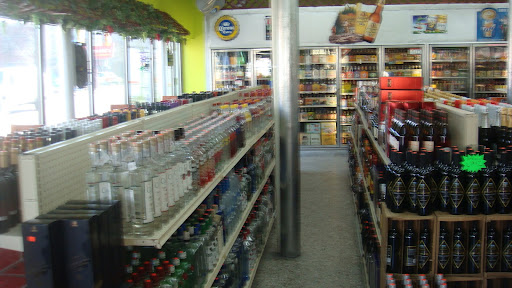 Liquor Store «Irving Park Liquor Store», reviews and photos, 3976 N Elston Ave, Chicago, IL 60618, USA