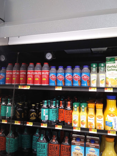 Department Store «Walmart Supercenter», reviews and photos, 814 W Bell Ave, Knoxville, IA 50138, USA