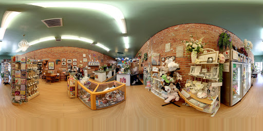 Florist «K & M Floral & Interior Plant Designs», reviews and photos, 537 Main St, Woodland, CA 95695, USA