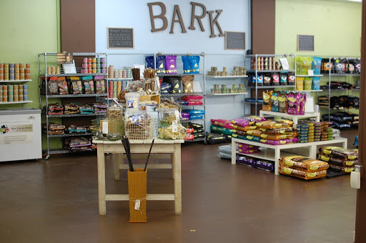 Pet Supply Store «3 Dogs and a Chick», reviews and photos, 130 Miracle Strip Pkwy SE, Fort Walton Beach, FL 32548, USA