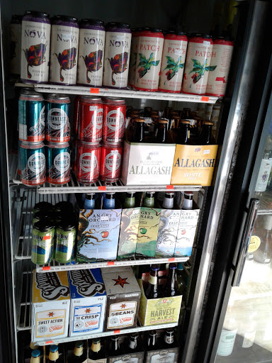 Liquor Store «Bung Hole Liquor Store», reviews and photos, 204 Derby St, Salem, MA 01970, USA