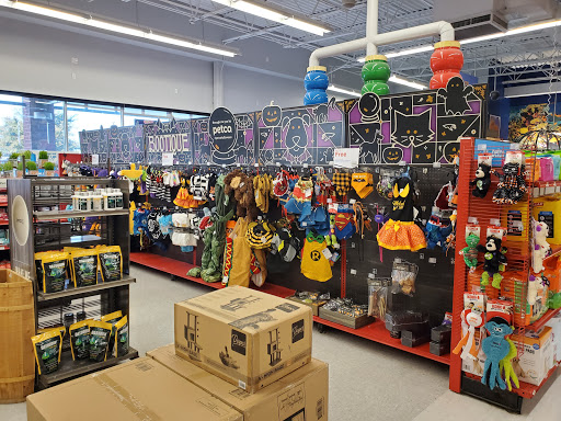Pet Supply Store «Petco Animal Supplies», reviews and photos, 8909 Branch Ave d, Clinton, MD 20735, USA