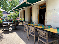 Atmosphère du Restaurant Le Cheval Blanc à Is-sur-Tille - n°5