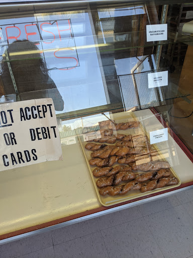 Donut Shop «Fluffy Fresh Donuts», reviews and photos, 5729 Johnson Dr, Shawnee Mission, KS 66202, USA