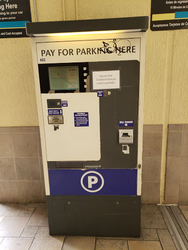 Clothing Store «Zumiez», reviews and photos, 5701 Sunset Dr, South Miami, FL 33143, USA