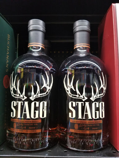 Liquor Store «Gold Crown Liquors Store», reviews and photos, 3425 N Clark St, Chicago, IL 60657, USA