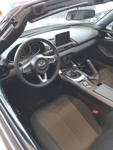 Mazda Dealer «Mazda Vacaville», reviews and photos, 580 Orange Dr, Vacaville, CA 95687, USA