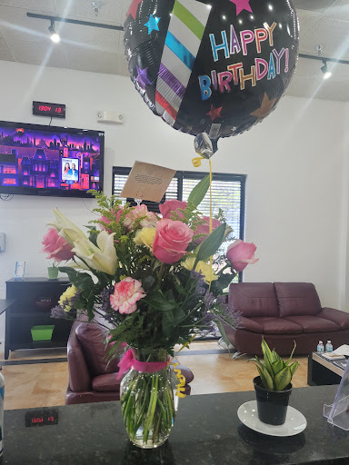 Florist «Omel Flowers», reviews and photos, 5898 W 16th Ave, Hialeah, FL 33012, USA