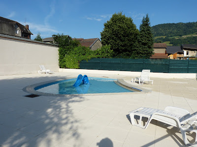 Piscine à Valgelon-La Rochette