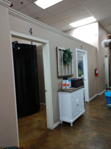 Tanning Salon «Club Tan Salon and Boutique», reviews and photos, 1300 S Watson Rd #117, Buckeye, AZ 85326, USA