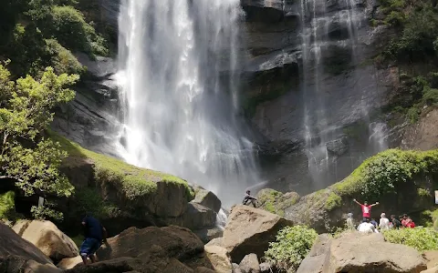 Bomburu Ella Waterfall image