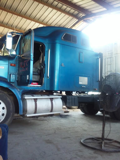 Mayville & Son Diesel Repair in Helena, Arkansas