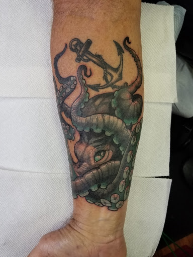 Tattoo Shop «Sacred Rites Tattoo Bradenton», reviews and photos, 6703 14th St W #203, Bradenton, FL 34207, USA